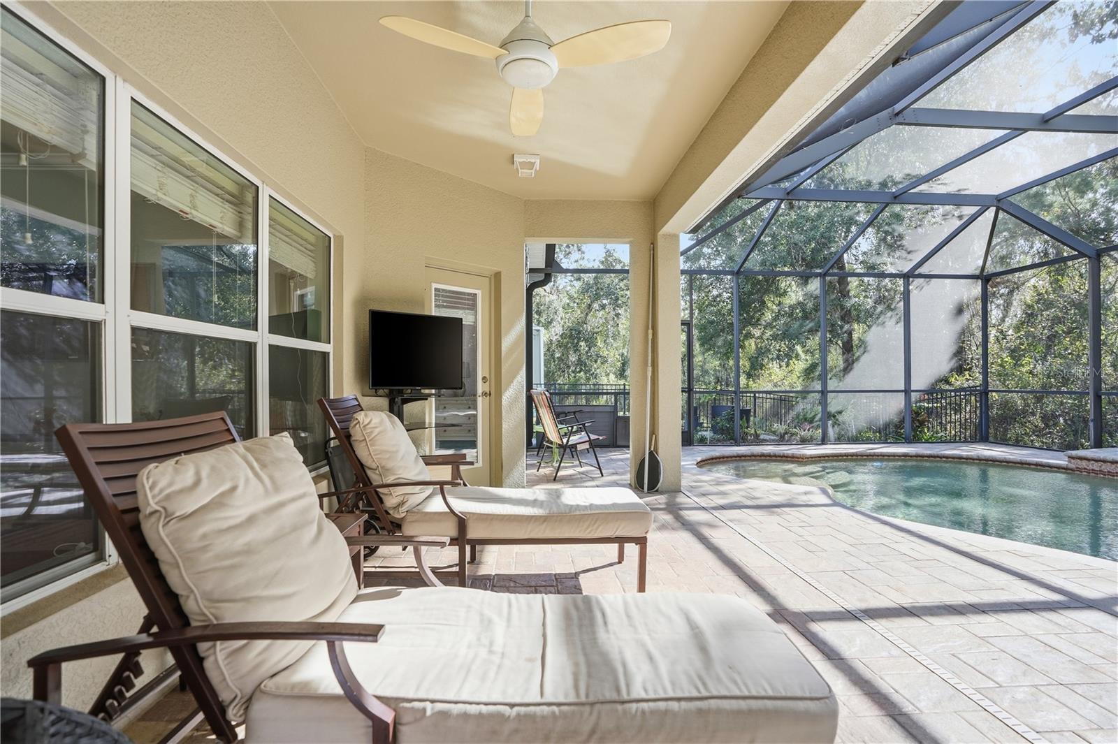 WATERS EDGE 03 - Residential