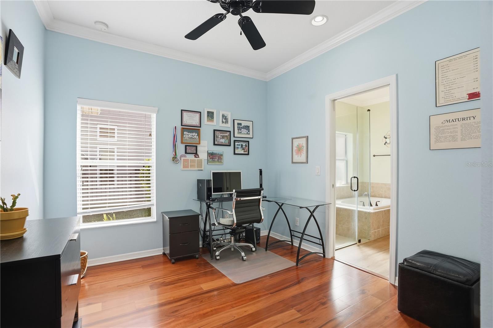 WATERS EDGE 03 - Residential