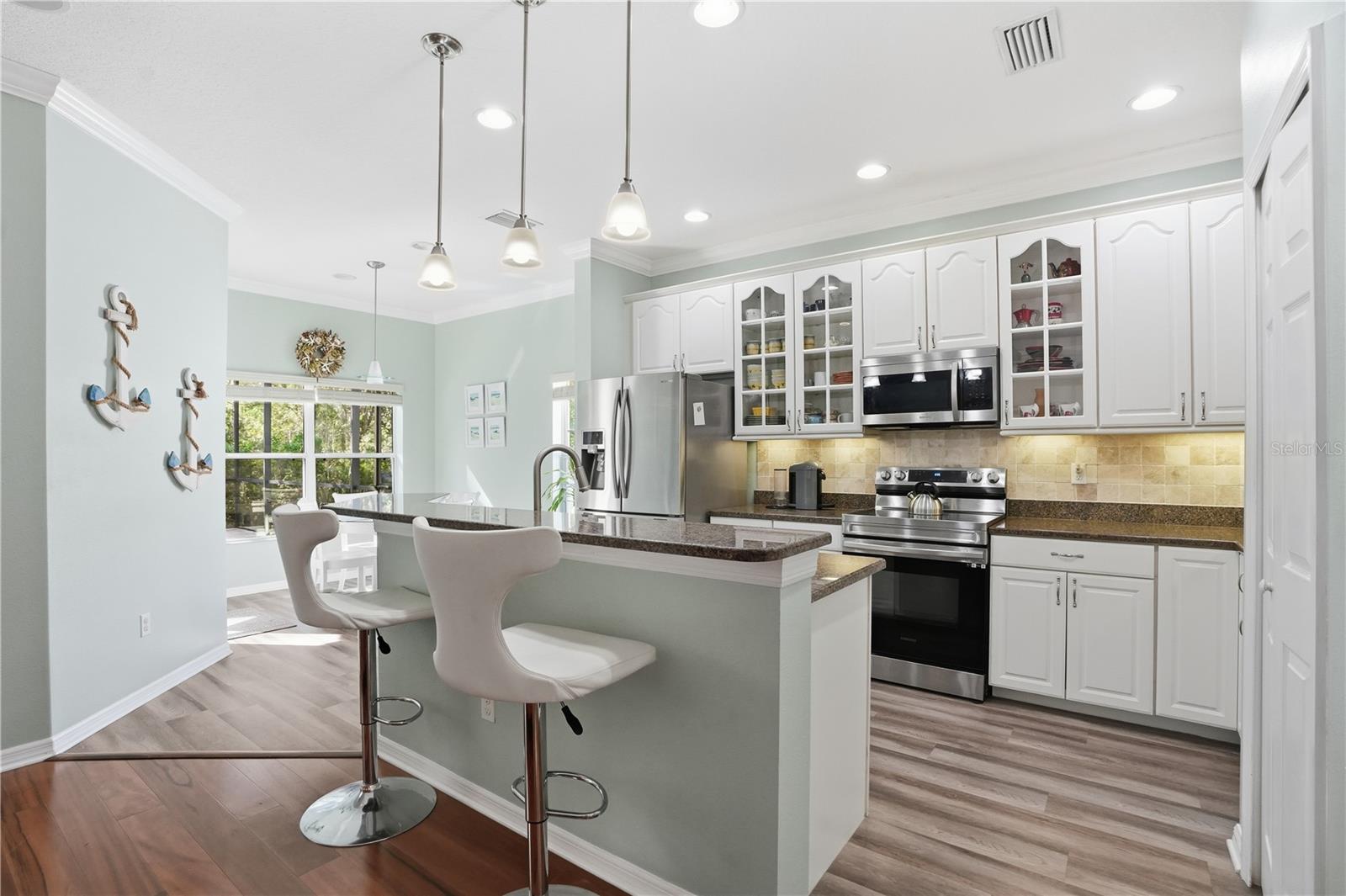 WATERS EDGE 03 - Residential