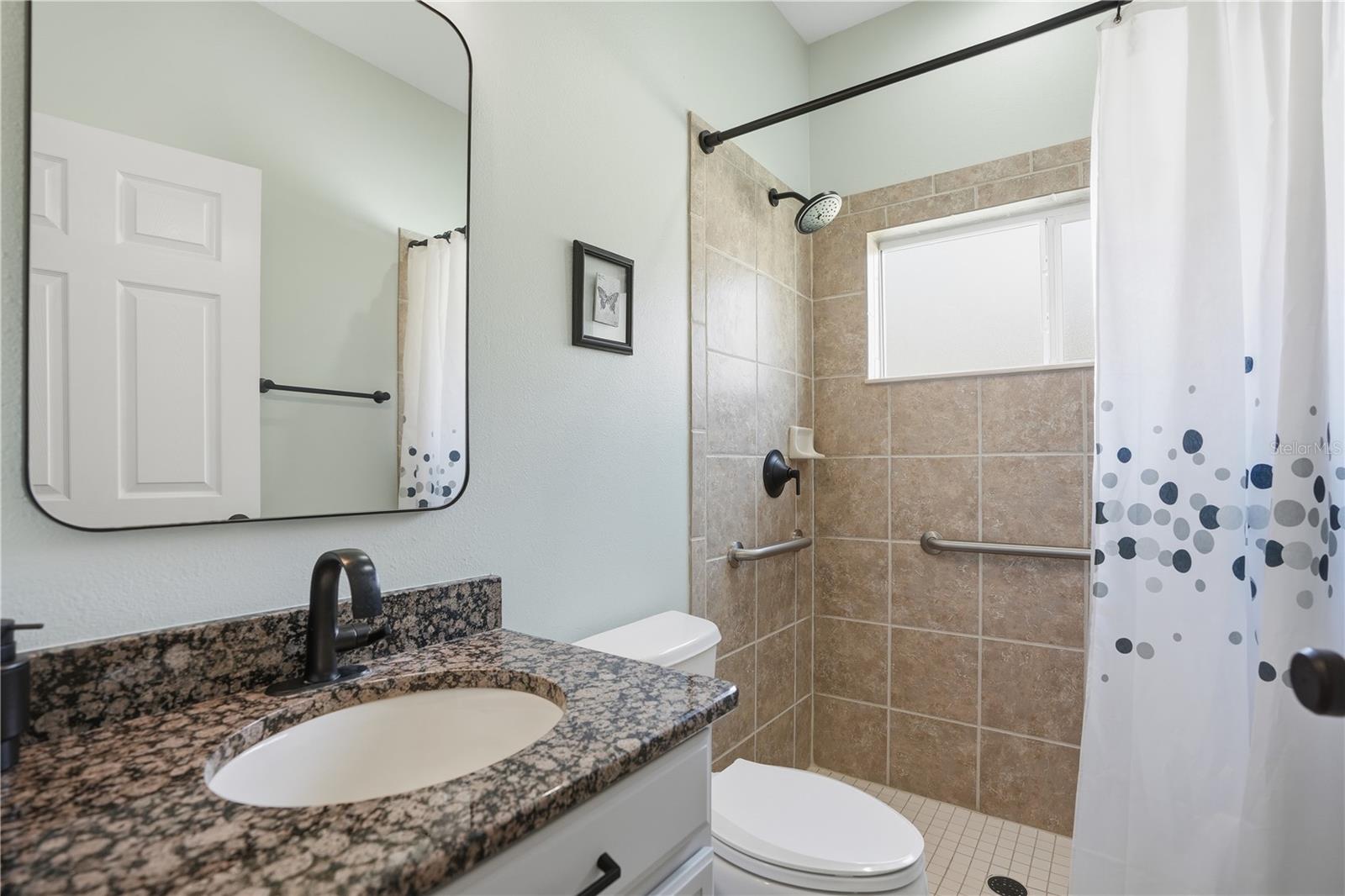 WATERS EDGE 03 - Residential