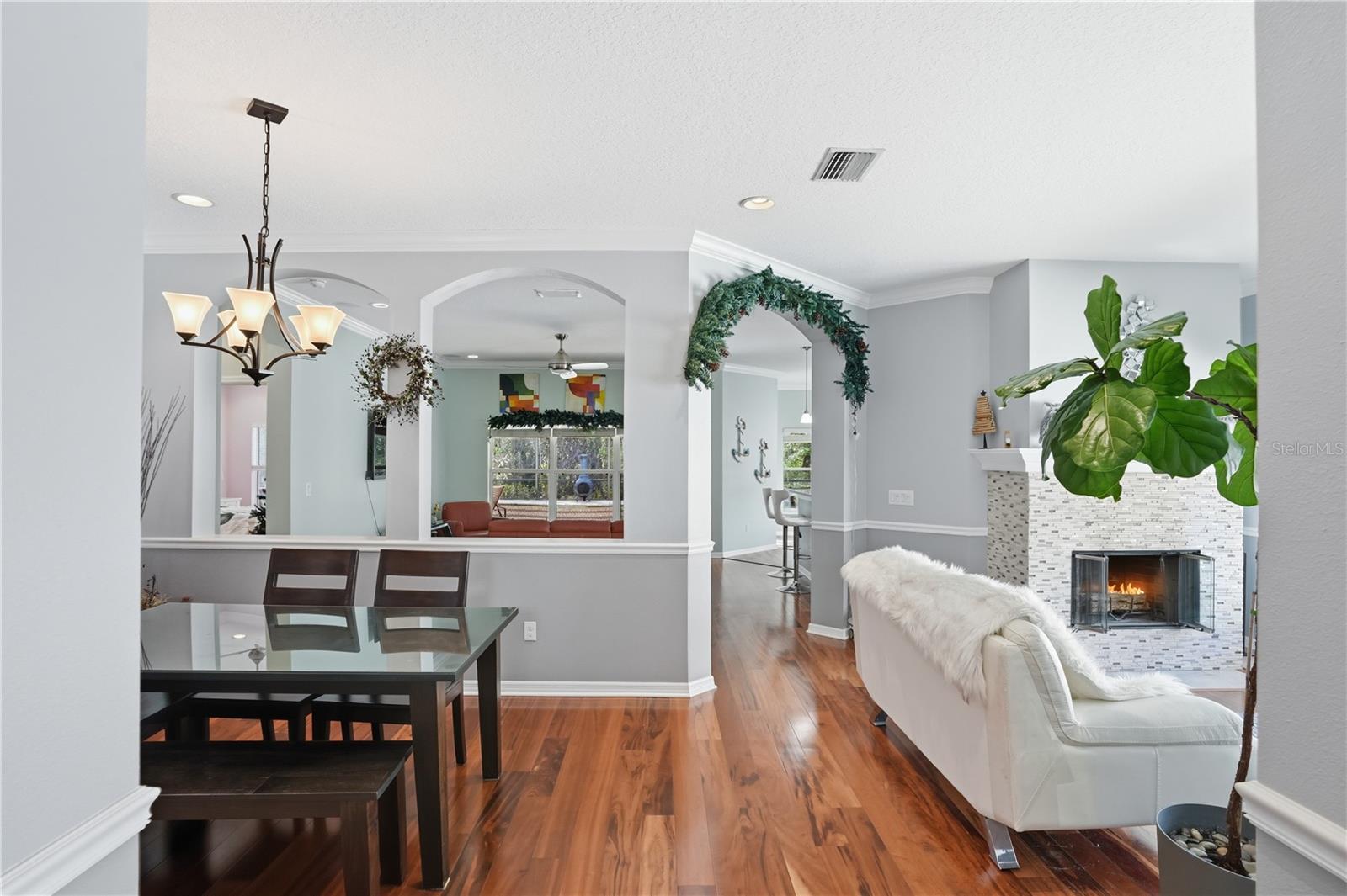 WATERS EDGE 03 - Residential