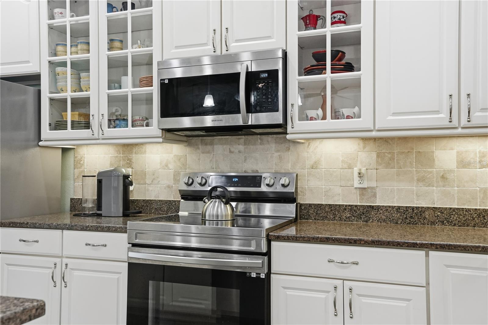 WATERS EDGE 03 - Residential