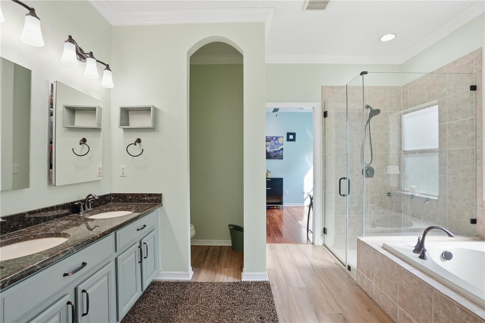 WATERS EDGE 03 - Residential