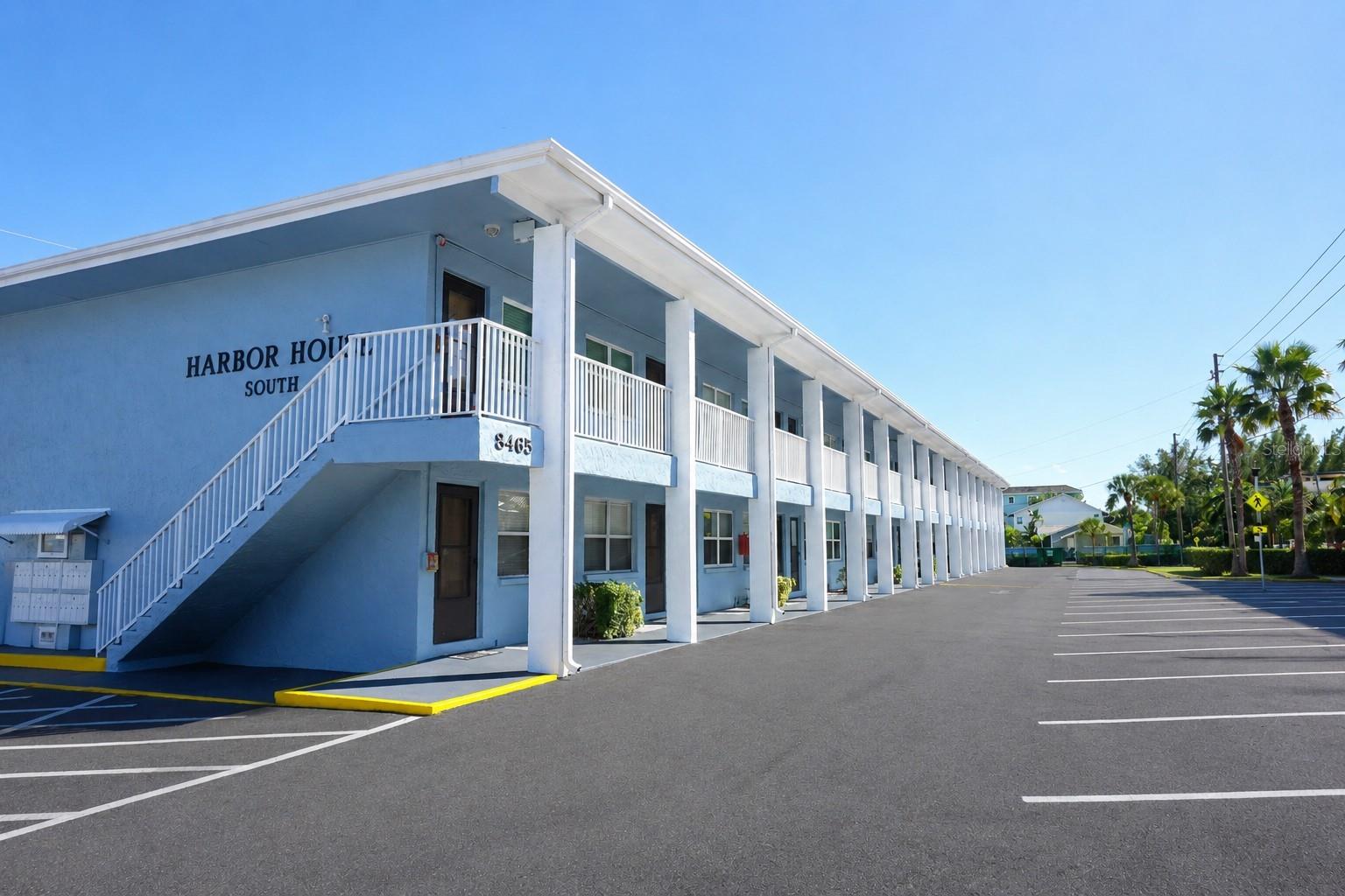 HARBOR HOUSE CONDOS - Residential