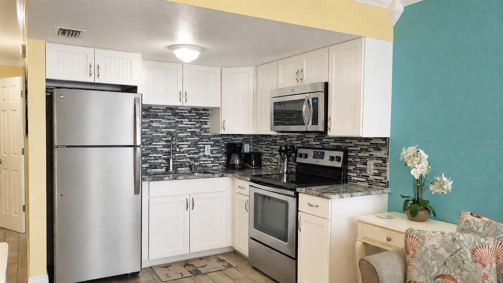HARBOR HOUSE CONDOS - Residential