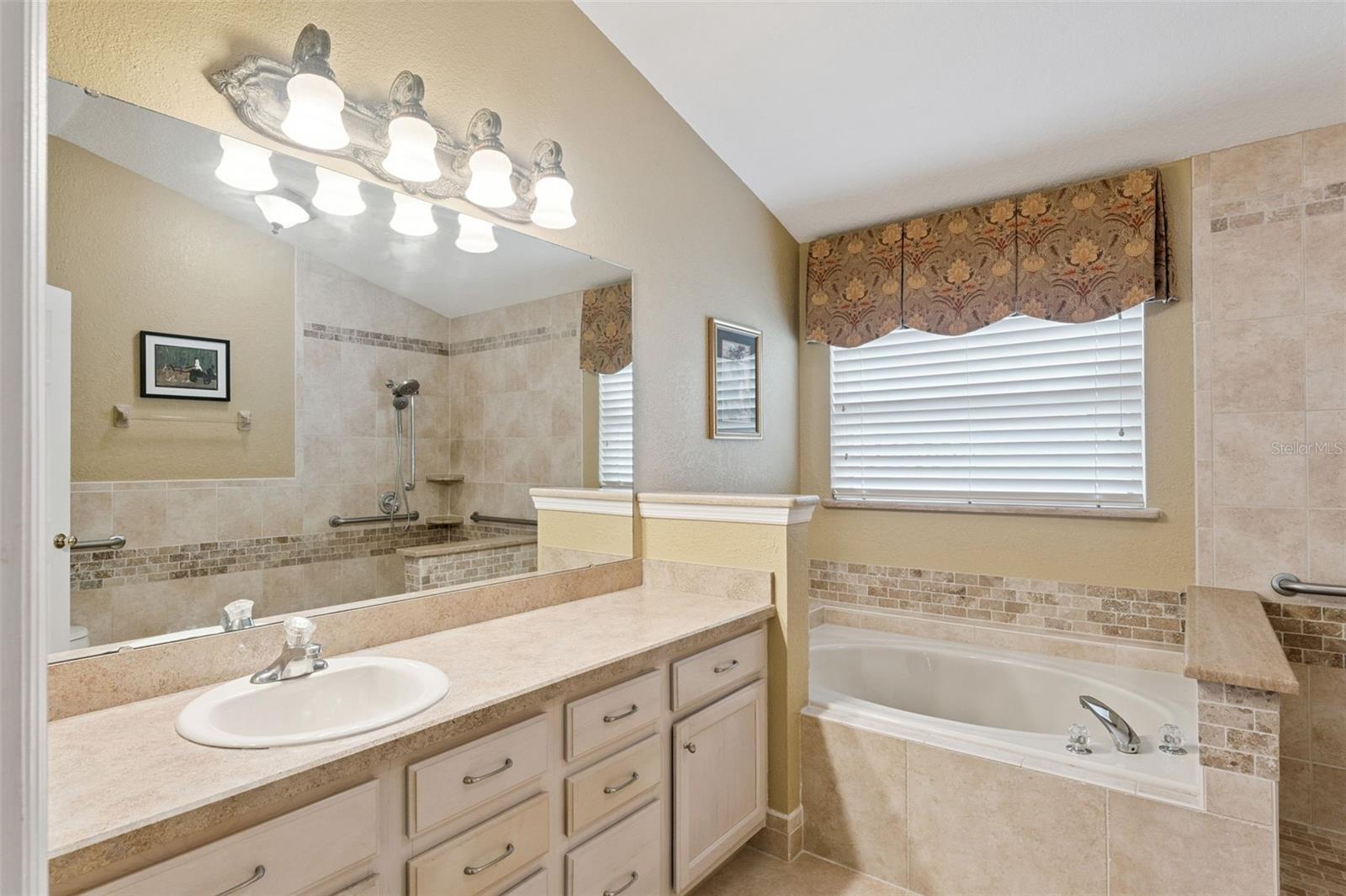 GEORGETOWNE UNIT 3 - Residential