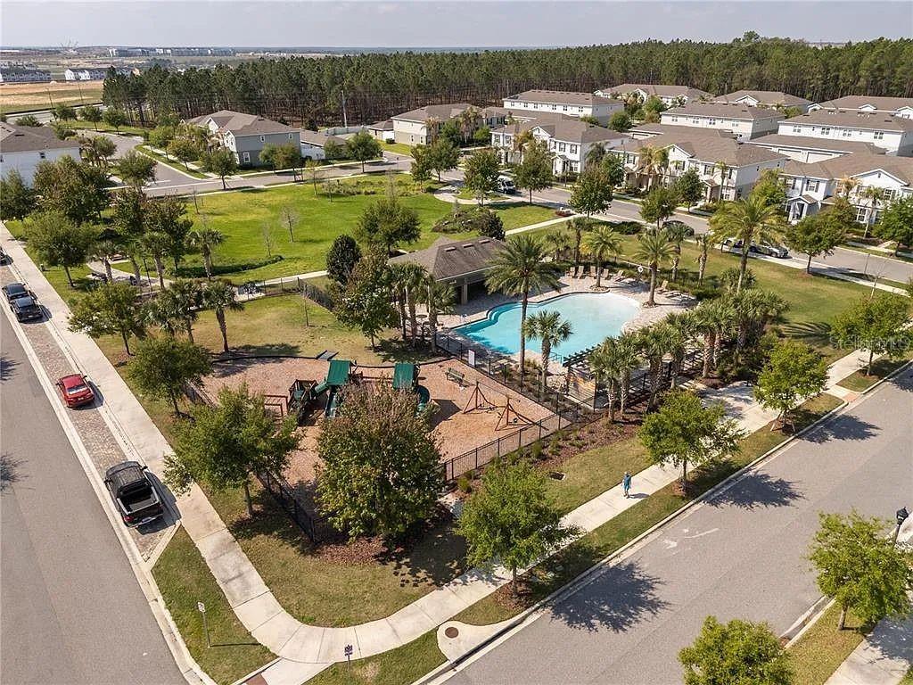 HAMILTON GARDENS - Residential Lease