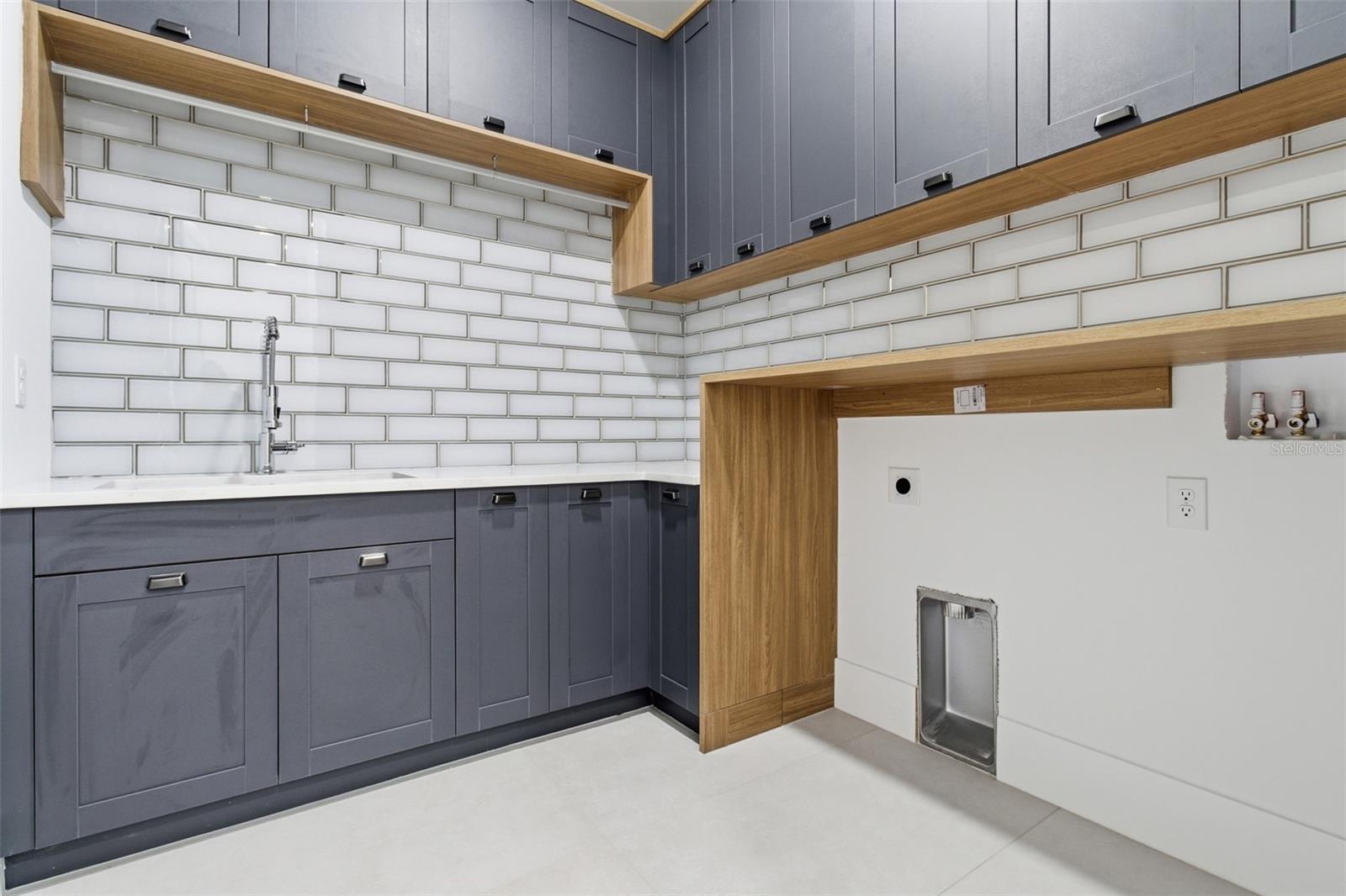 CITRUS SPGS UNIT 22 - Residential