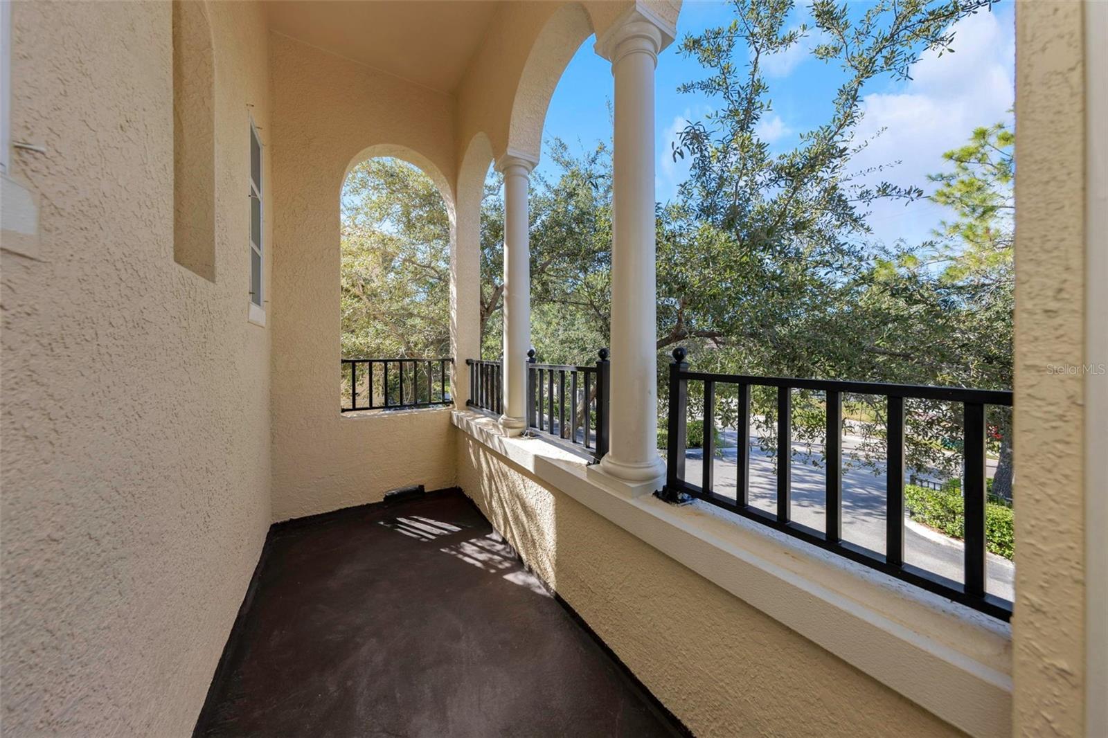 612 105TH TERRACE N