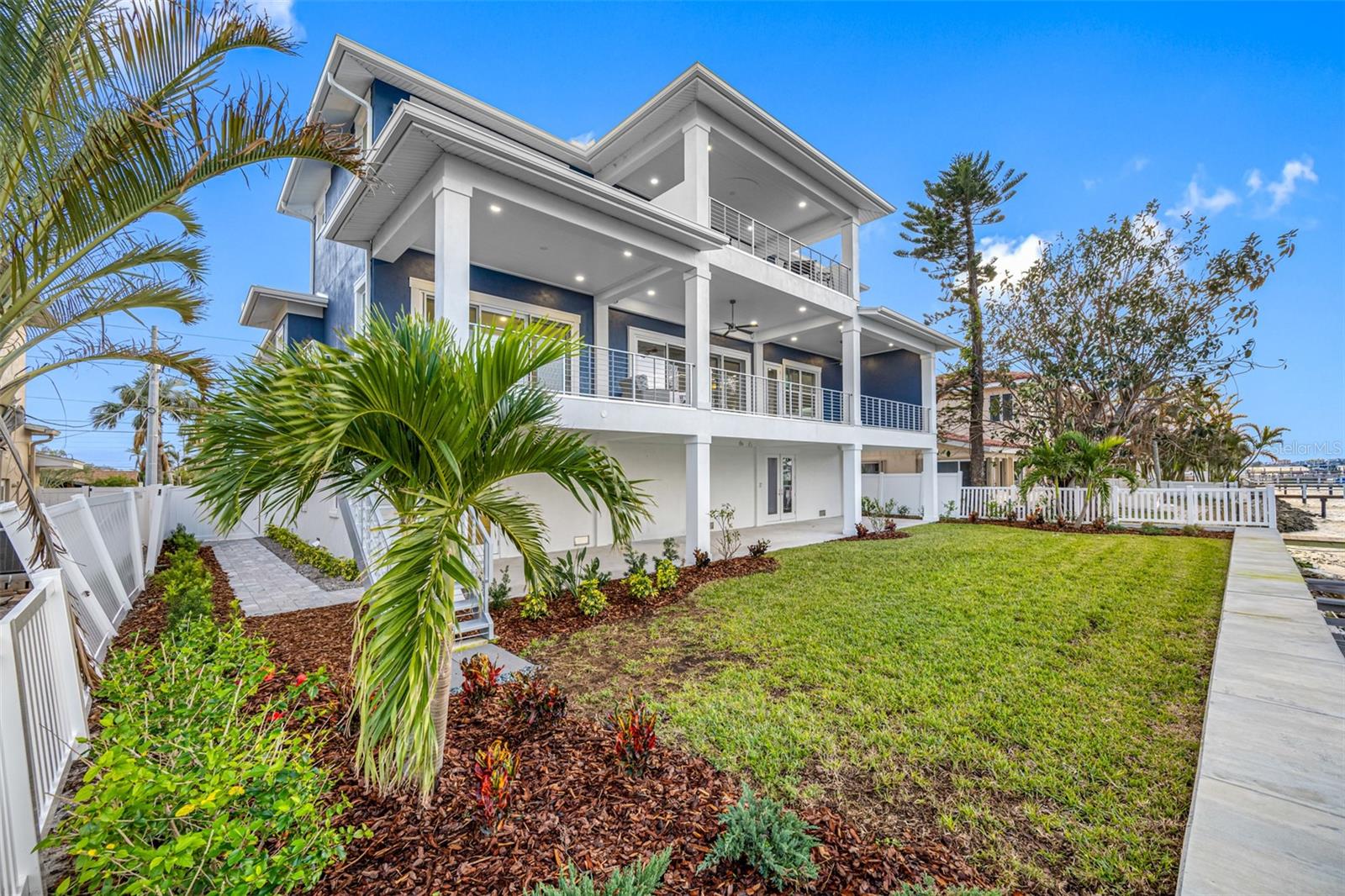 CAUSEWAY ISLES 1ST ADD - Residential