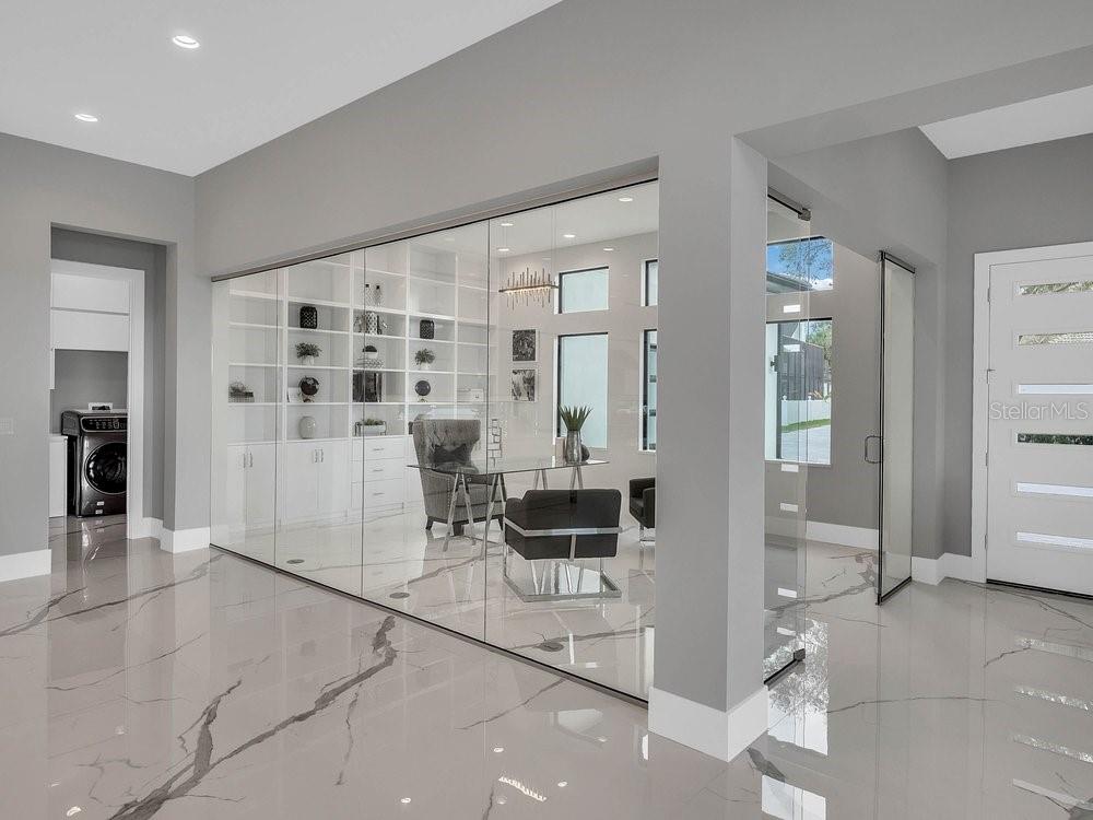 BAY HILL - Residential