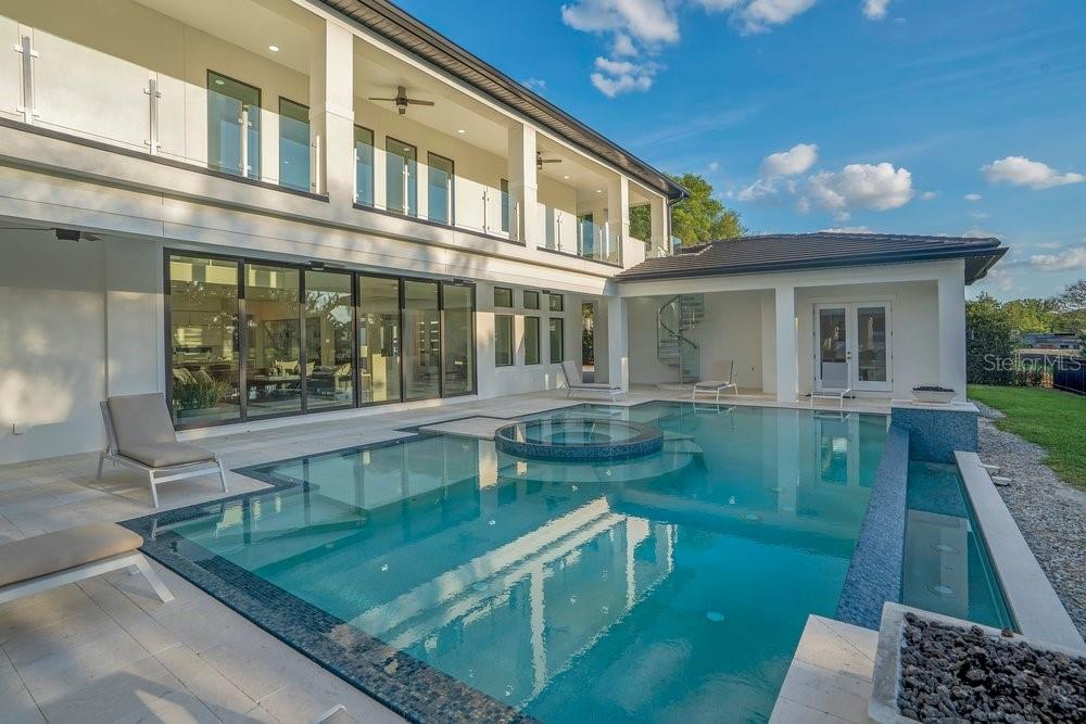 BAY HILL - Residential