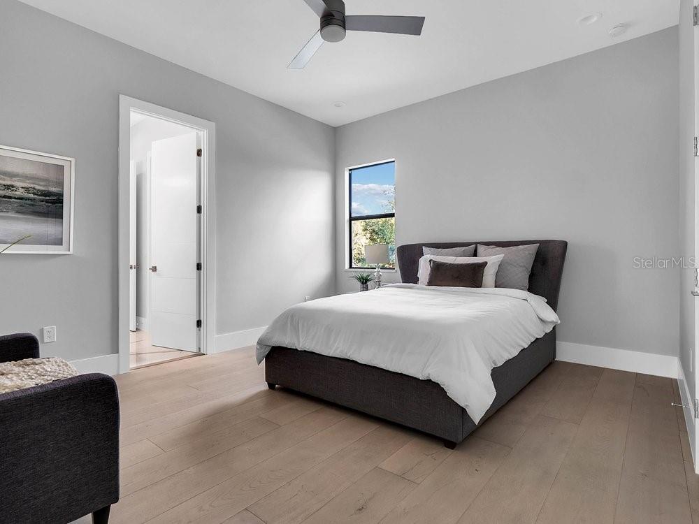 BAY HILL - Residential