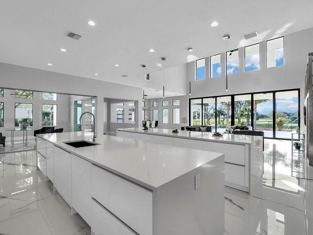 BAY HILL - Residential