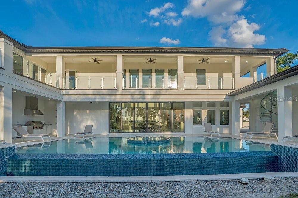 BAY HILL - Residential