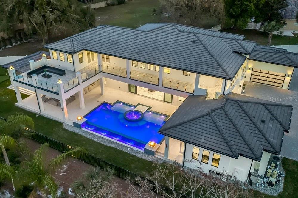 BAY HILL - Residential