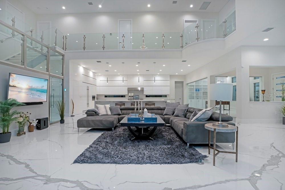 BAY HILL - Residential