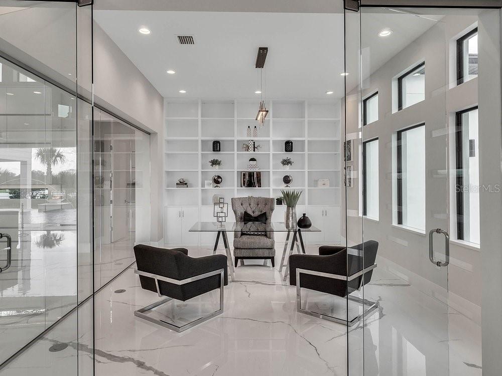 BAY HILL - Residential