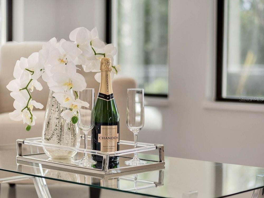 BAY HILL - Residential