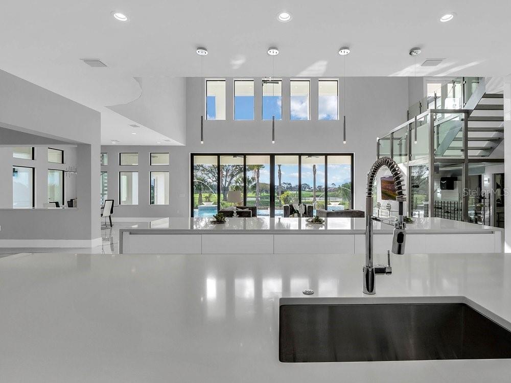 BAY HILL - Residential