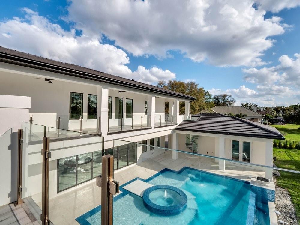 BAY HILL - Residential