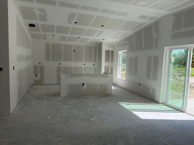 4965 MAGNOLIA AVENUE