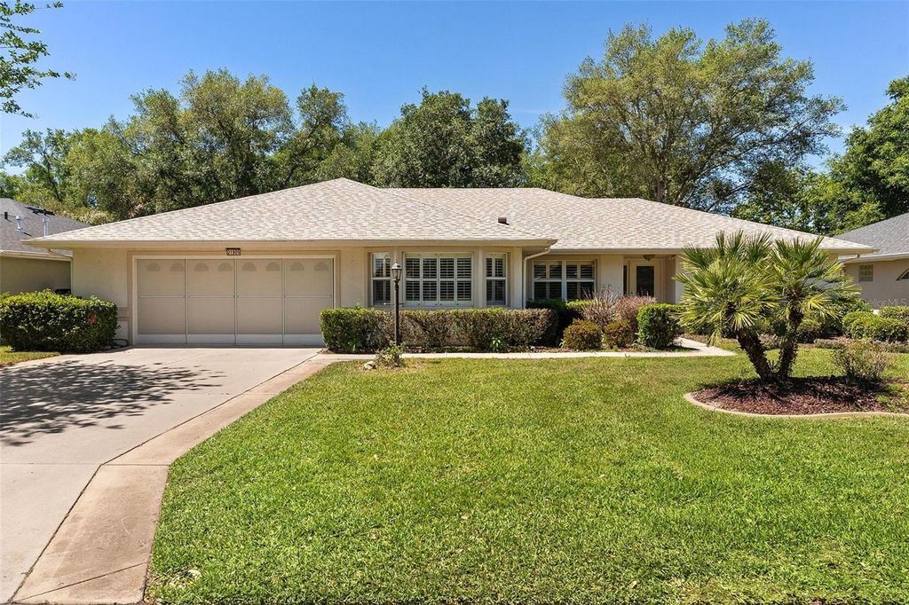 Photo of 21905 King Alfred Street, Leesburg, FL 34748 (MLS # G5111251)