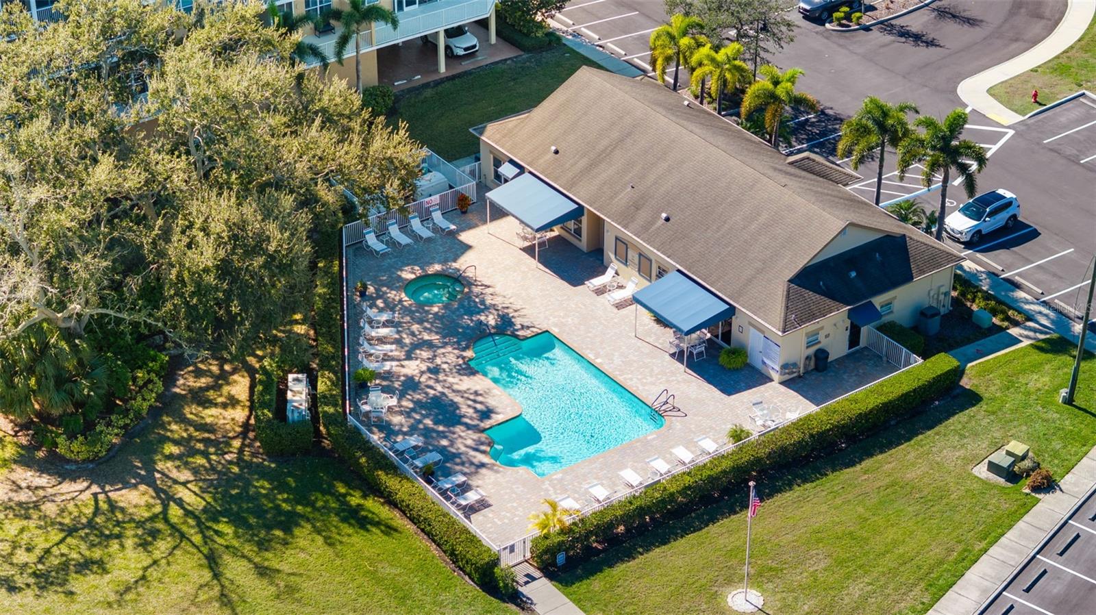 GOLF LAKE CONDO 2 AT EAST BAY - Residential