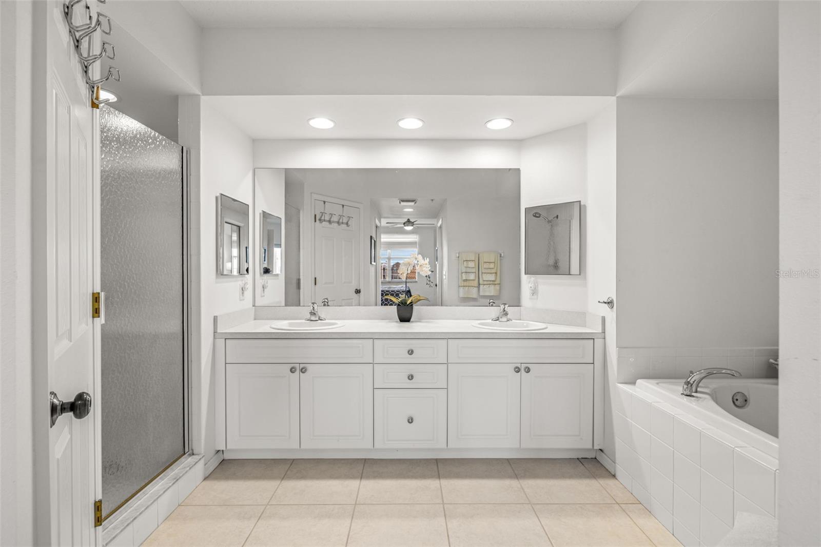 GOLF LAKE CONDO 2 AT EAST BAY - Residential