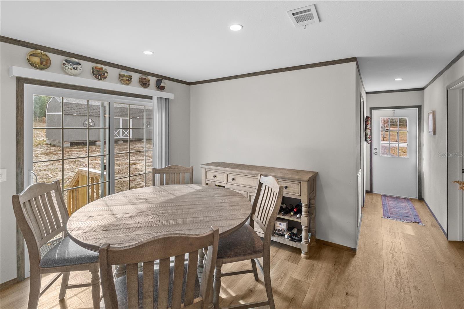 UNIVERSITY OAKS - Residential