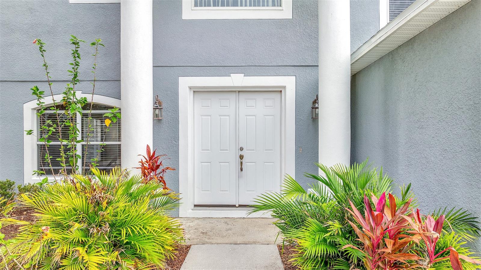 943 VAN LOON COURT
