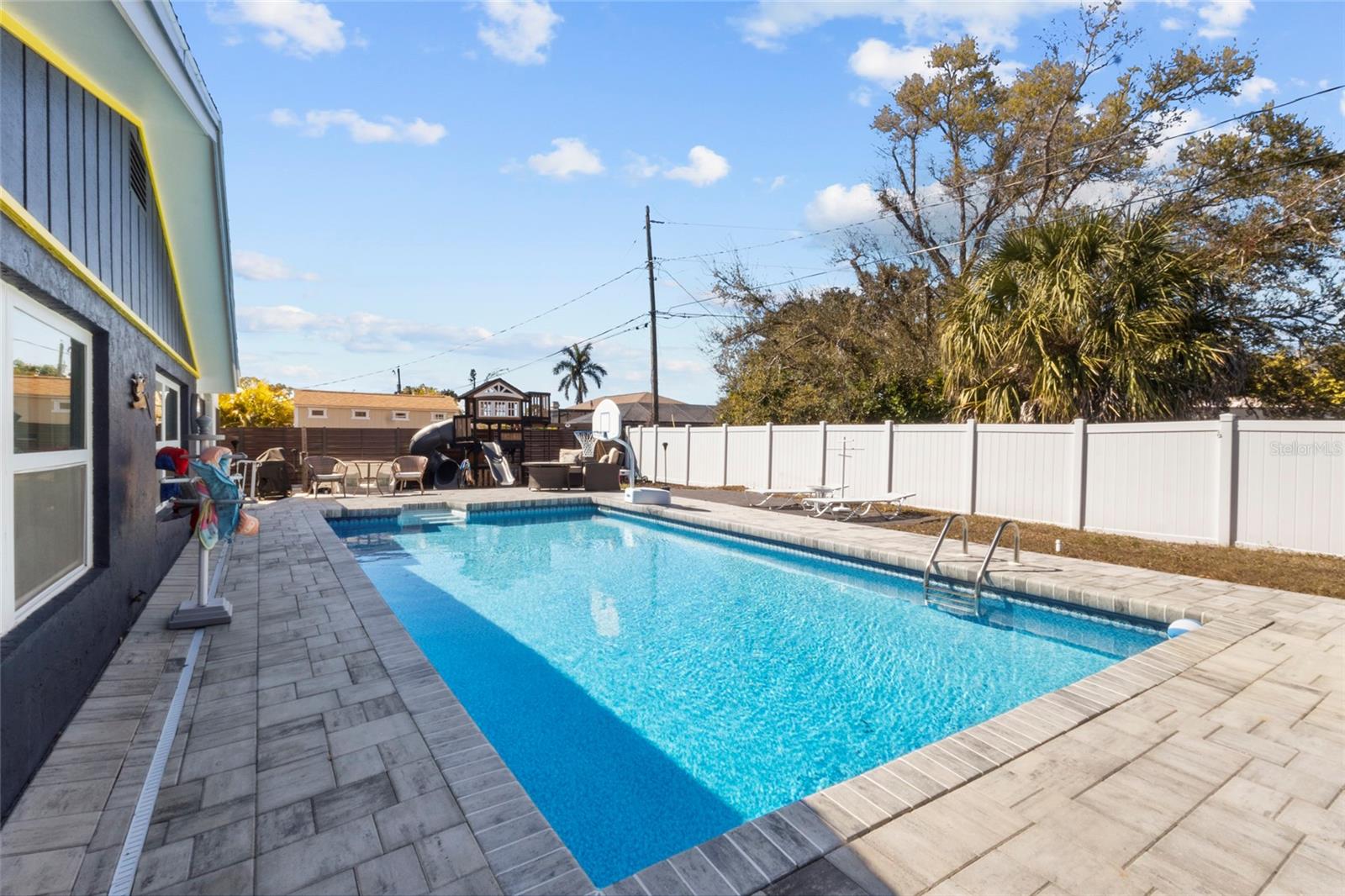 SUNSET BEACH - Residential