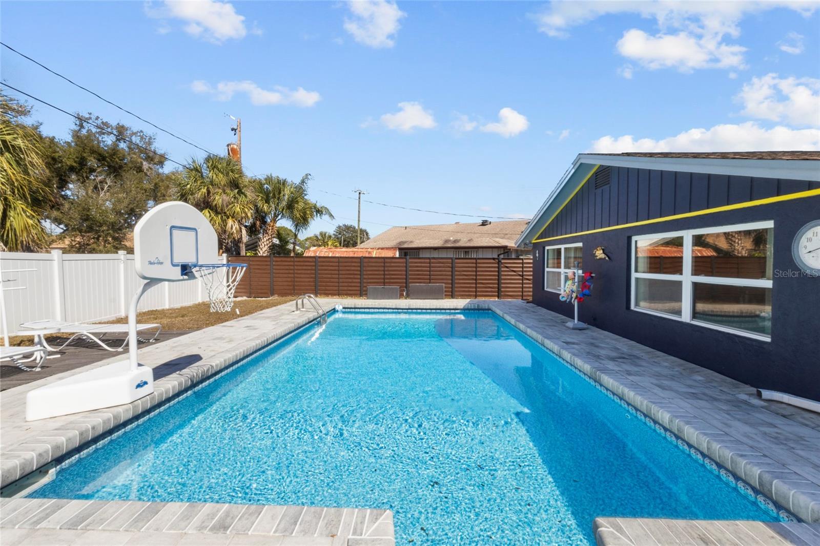 SUNSET BEACH - Residential