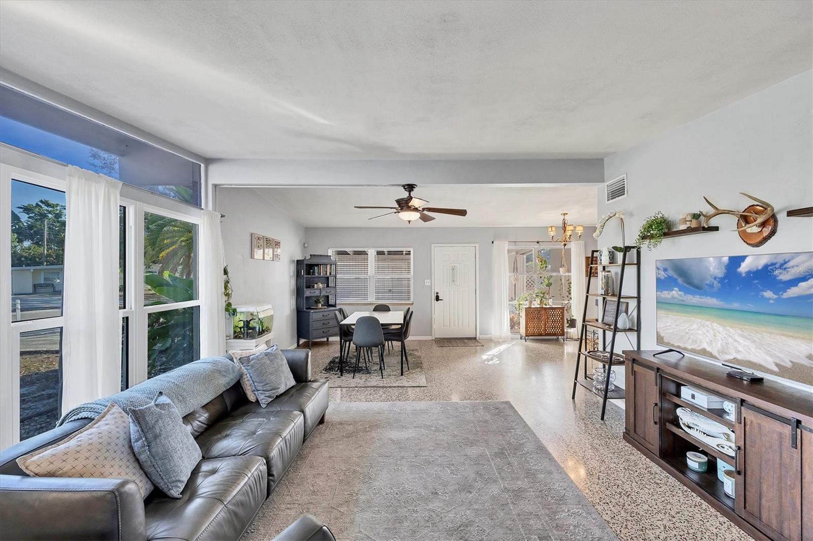 BAYSHORE GARDENS SEC 3 - Residential