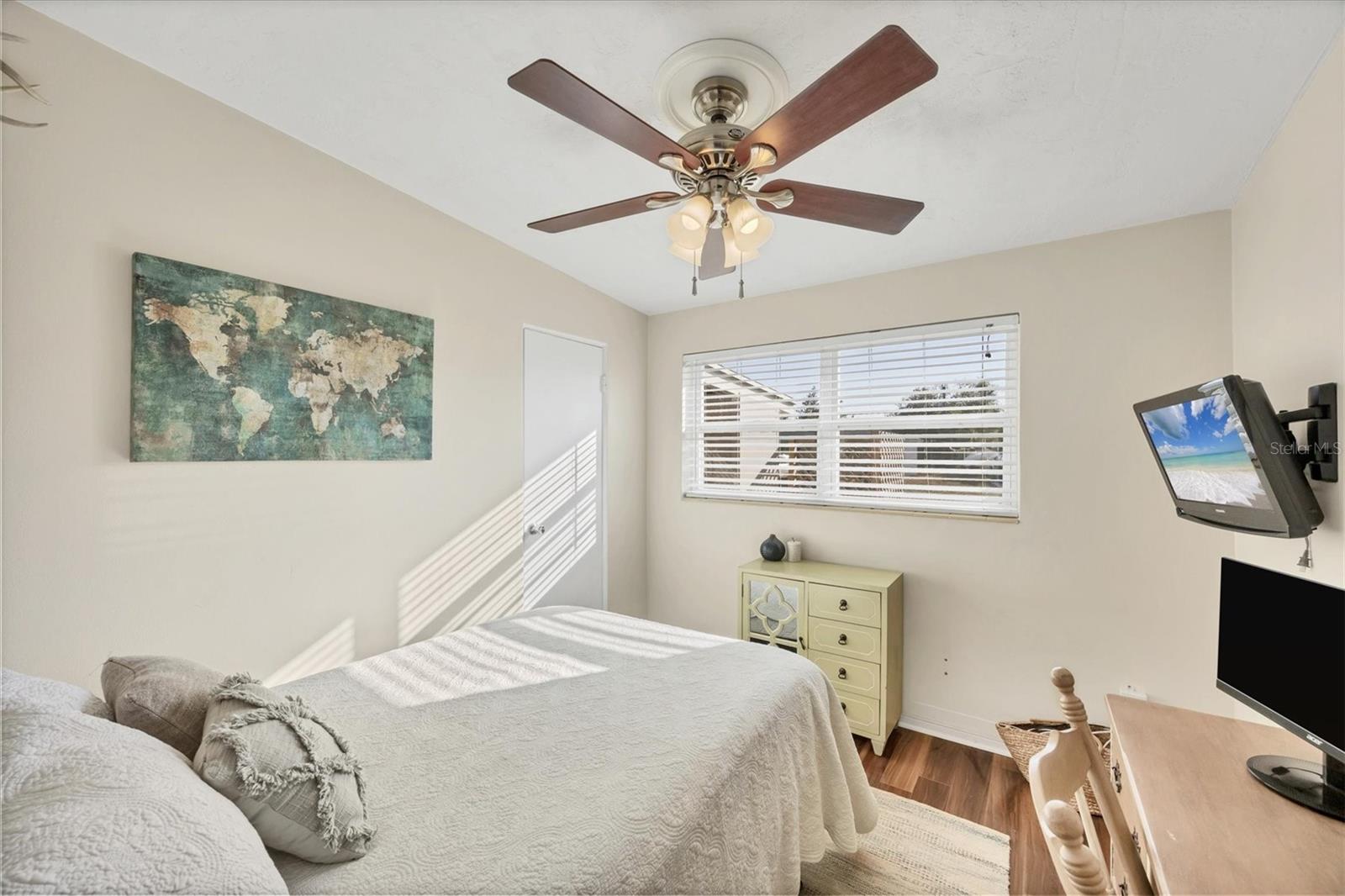 BAYSHORE GARDENS SEC 3 - Residential