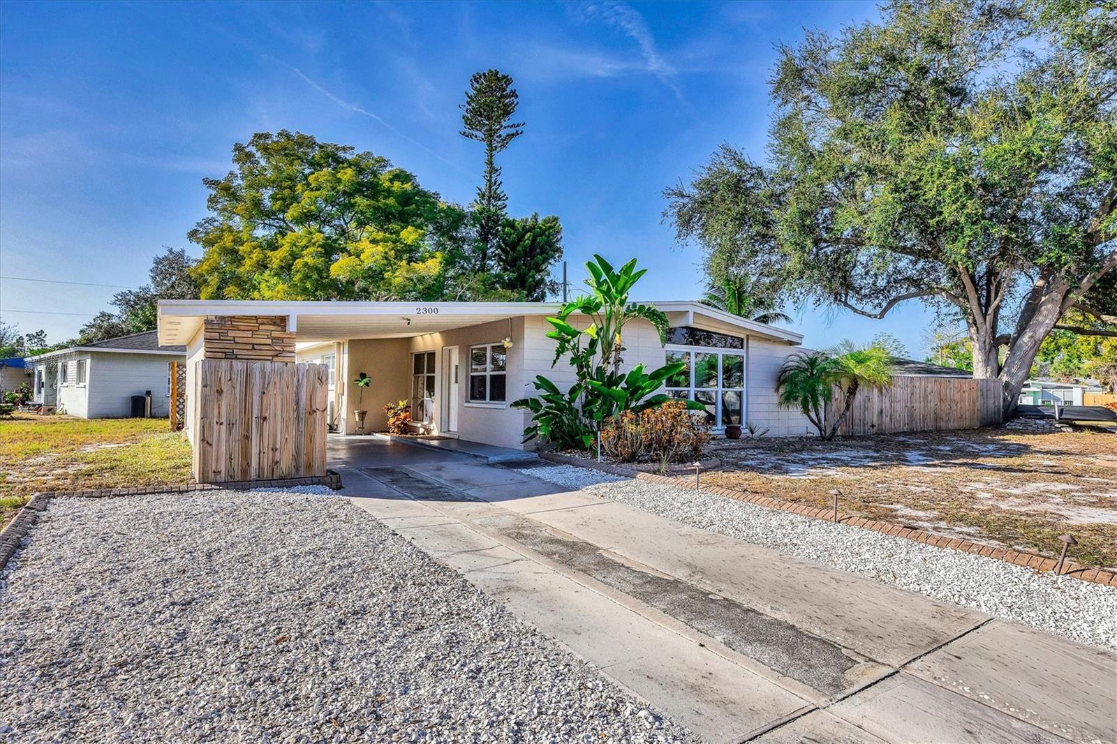 BAYSHORE GARDENS SEC 3 - Residential