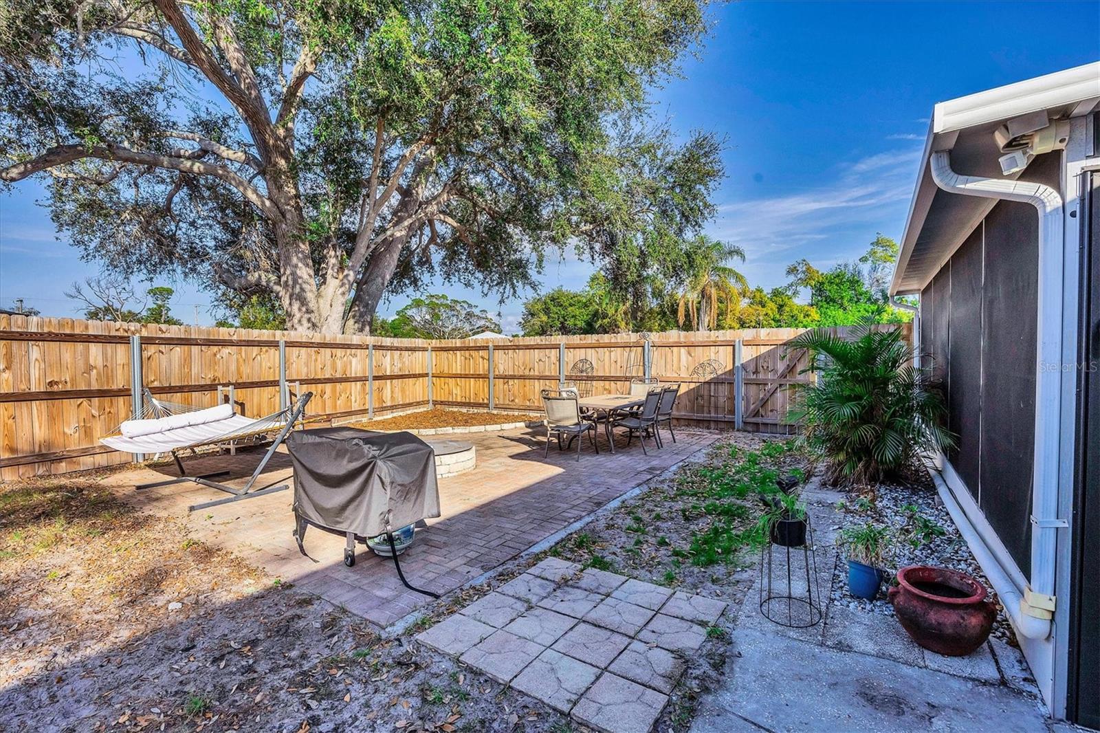 BAYSHORE GARDENS SEC 3 - Residential