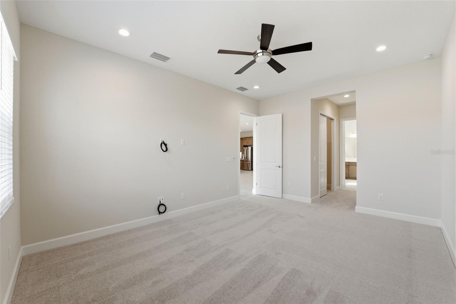 VALENCIA RIDGE - Residential