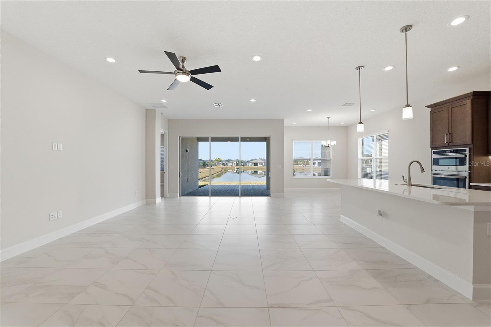 VALENCIA RIDGE - Residential