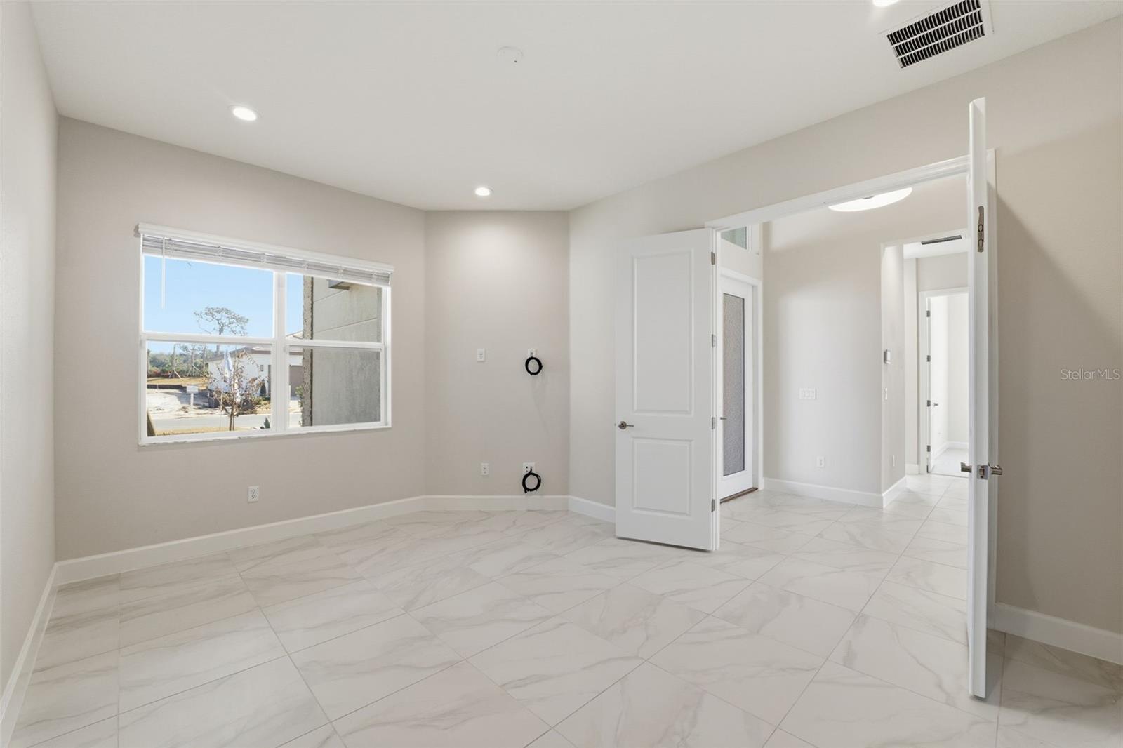 VALENCIA RIDGE - Residential