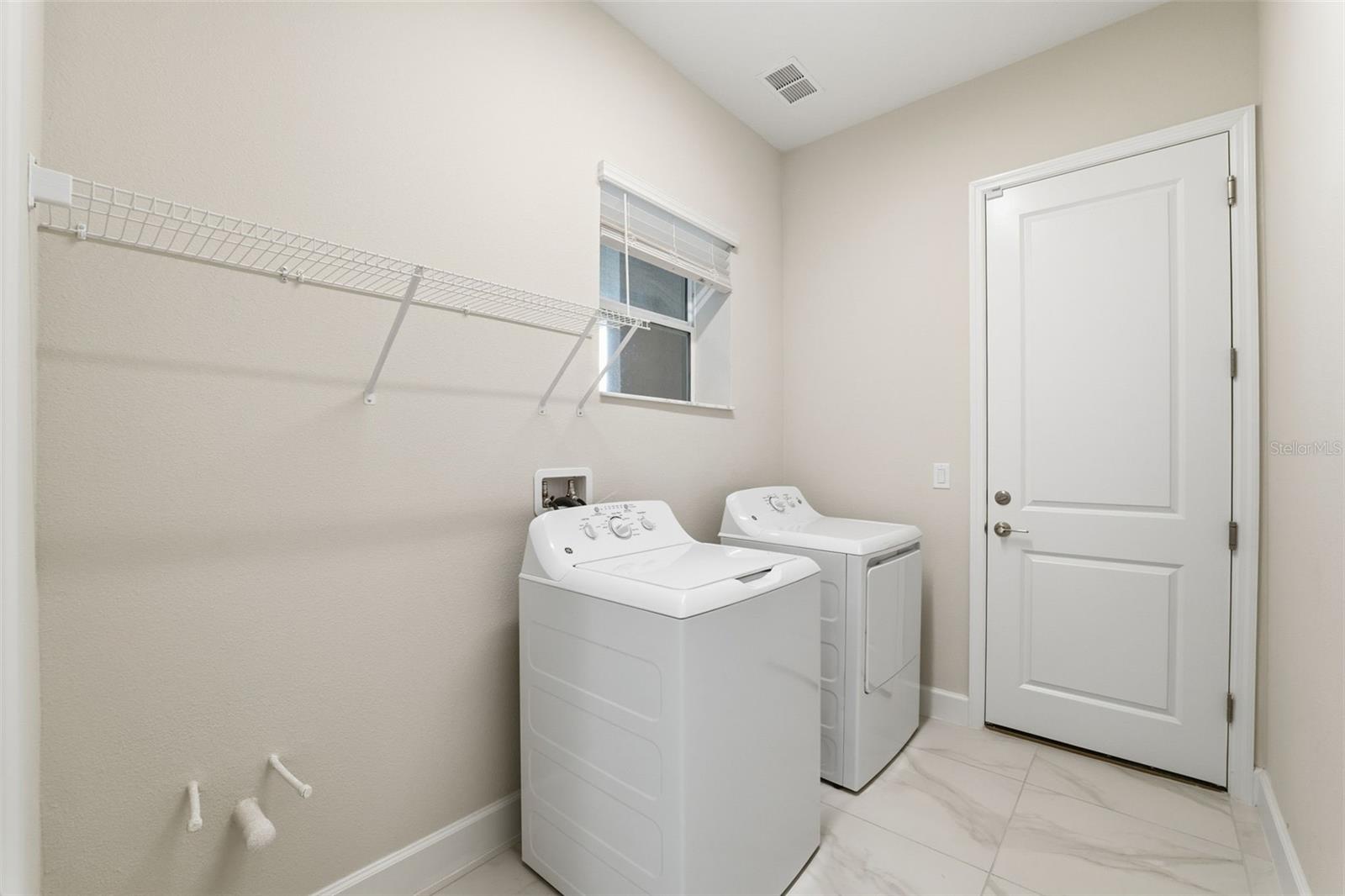 VALENCIA RIDGE - Residential