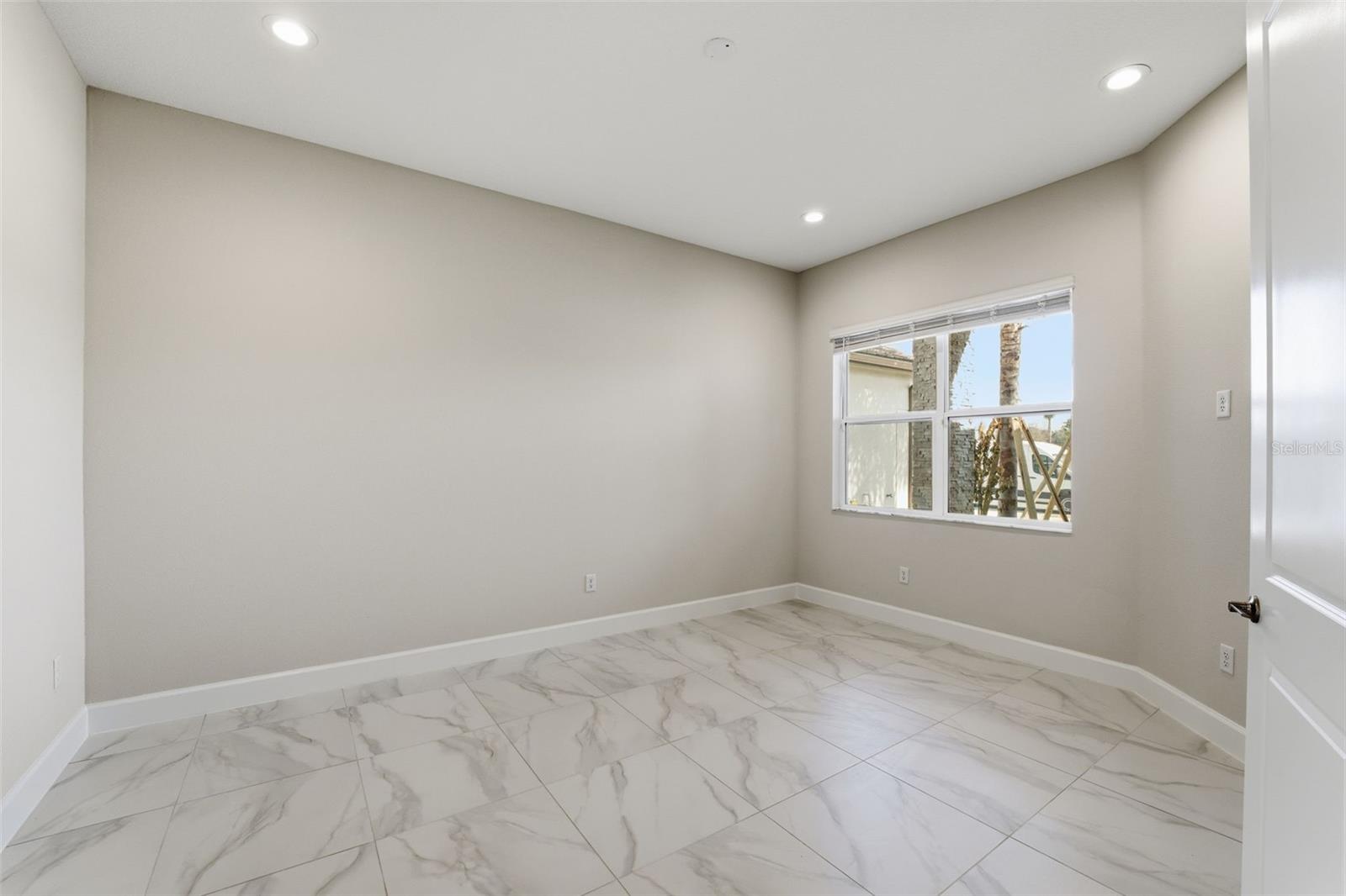 VALENCIA RIDGE - Residential