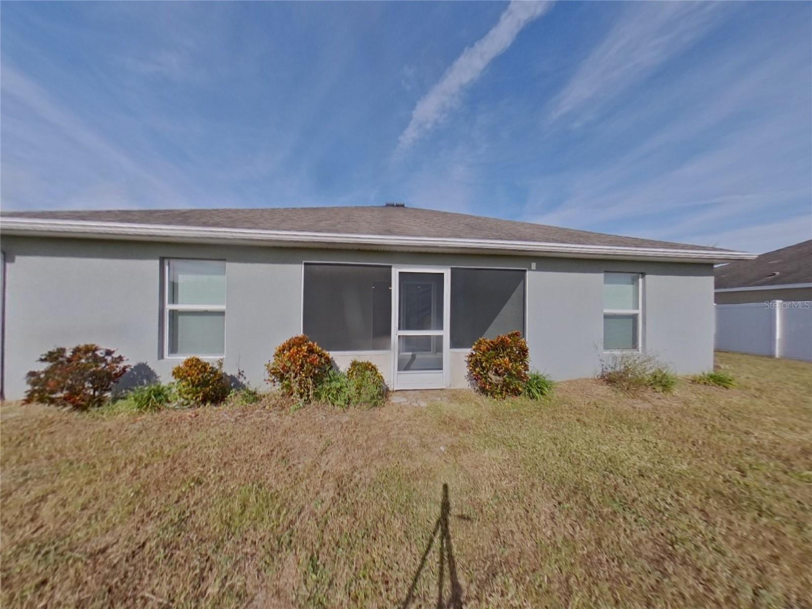 LAKE ALFRED ESTATES - Residential Lease