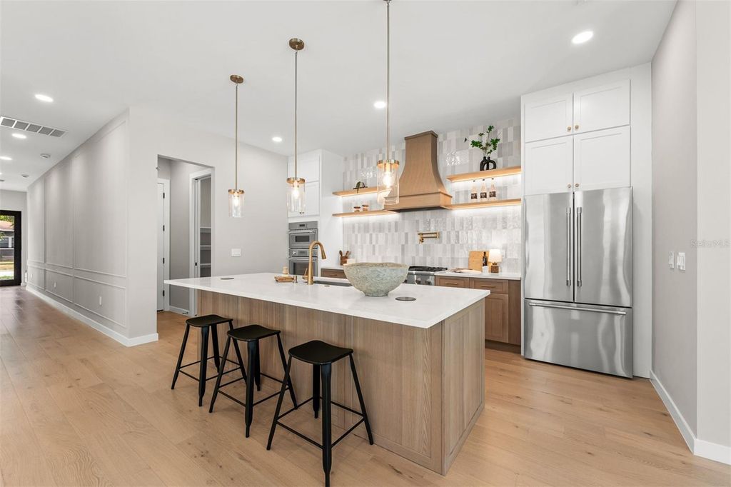Photo of 106 W King Street, Orlando, FL 32804 (MLS # O6425882)