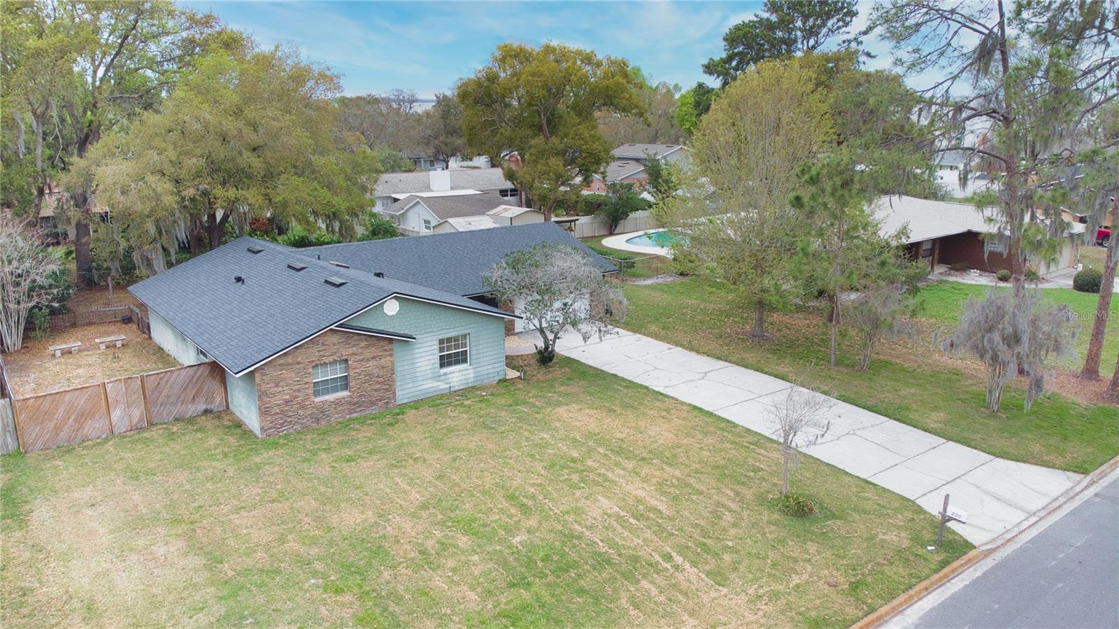 VALENCIA SHORES - Residential Lease