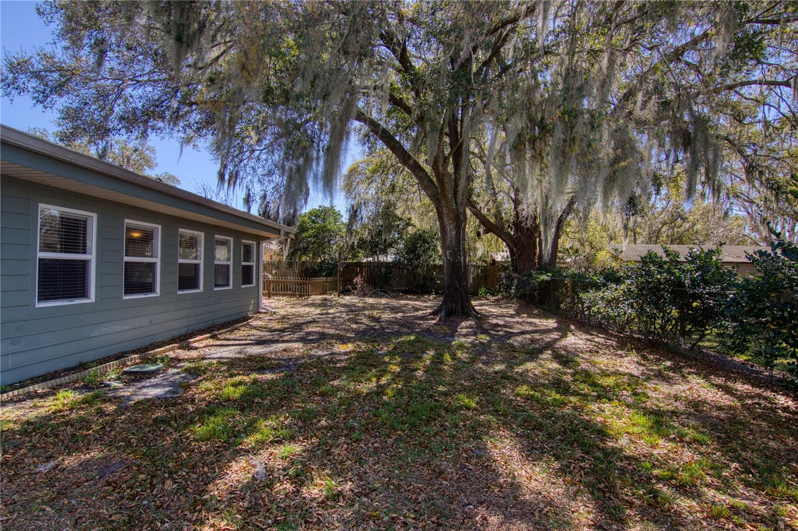 VALENCIA SHORES - Residential Lease