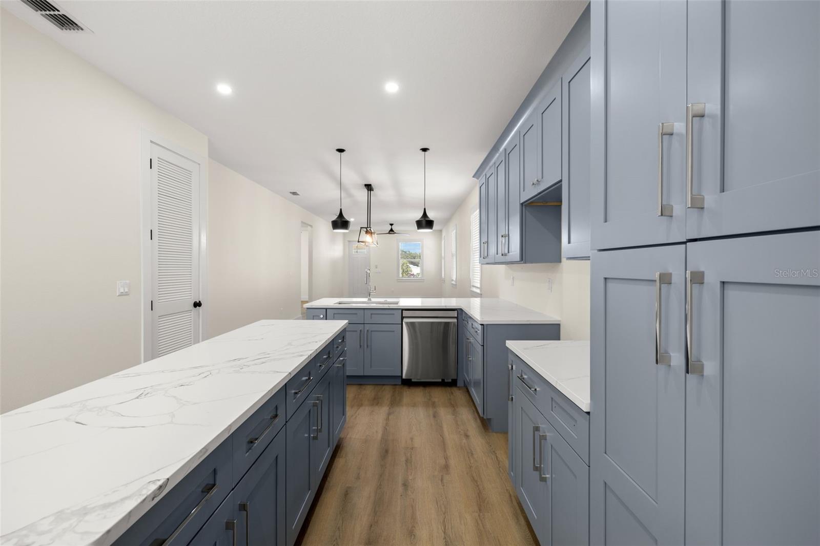 RIVERBEND MANOR - Residential