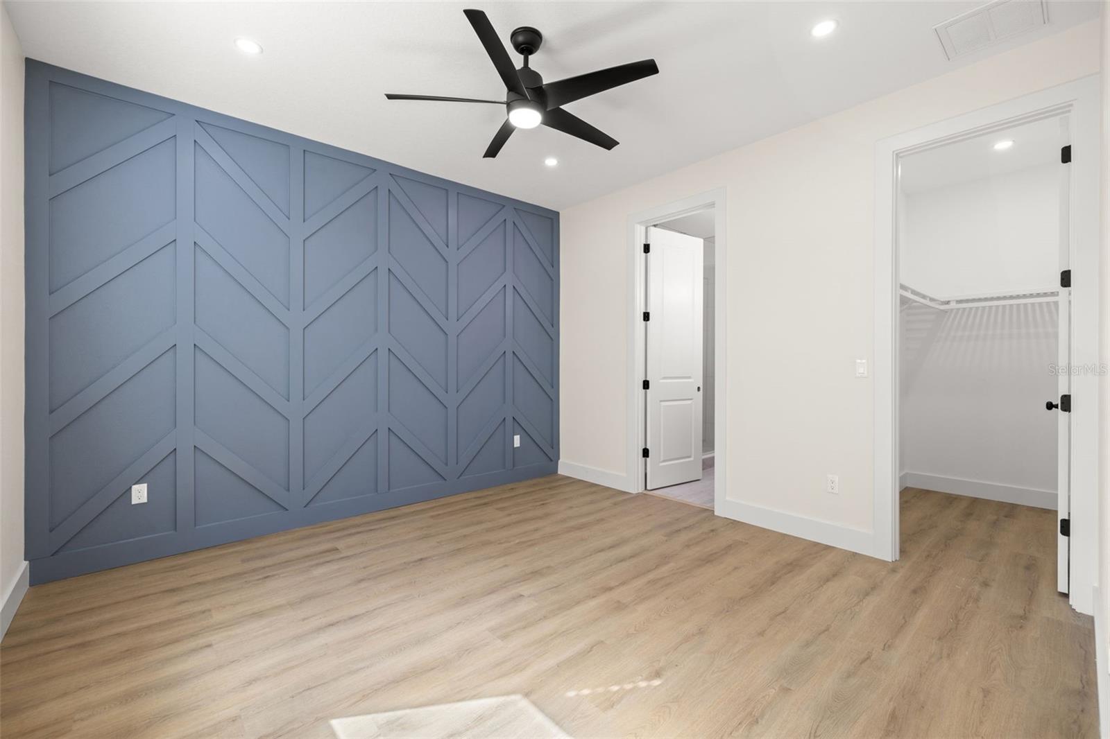 RIVERBEND MANOR - Residential