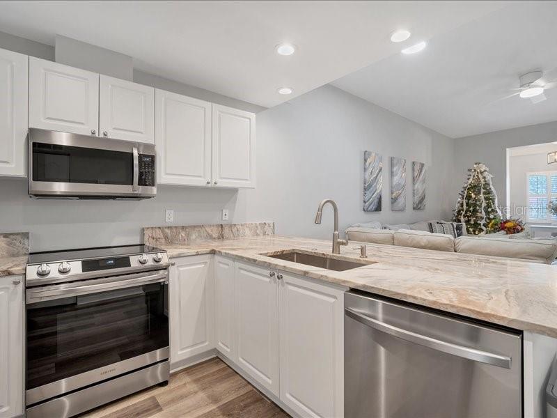 BOLLETTIERI RESORT VILLAS III - Residential Lease