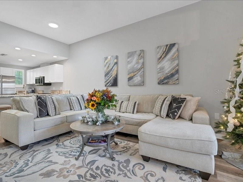 BOLLETTIERI RESORT VILLAS III - Residential Lease